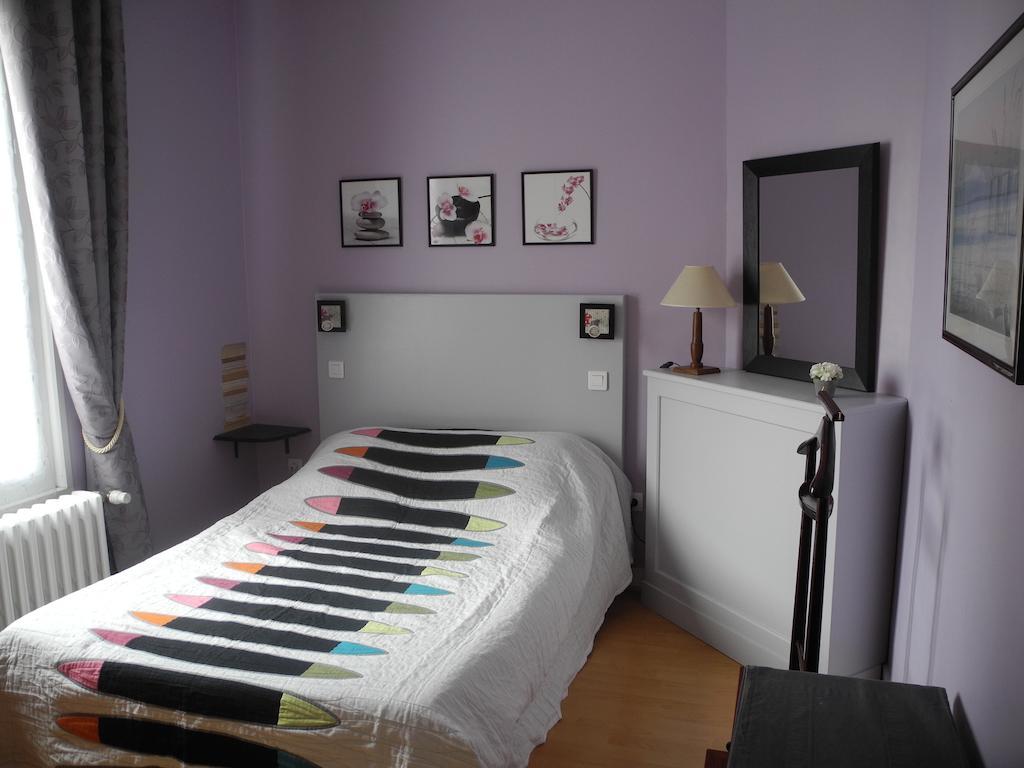 Les Vergnes Mancelles Le Mans Chambre photo